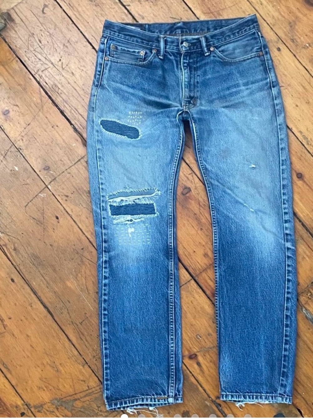 Classic Men's Distressed Blue Jeans Levi’s 505 with sashiko patches